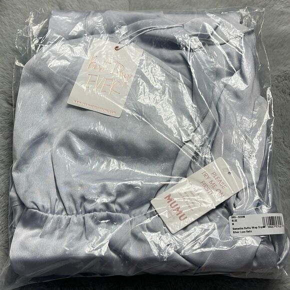 🔥 NWT bridesmaids Show Me Your MuMu Samantha Ruffle Wrap Dress | M 🔥 - Picture 3 of 6